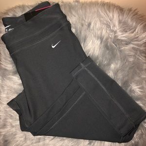 Nike Dri-Fit Relaxed Fit Capris| Active Wear